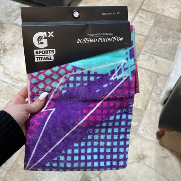 Gatorade Glitched Towel - Picture 12 of 12